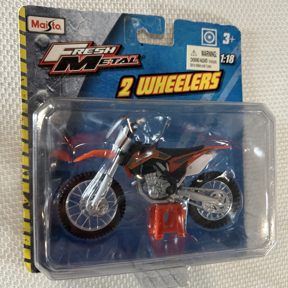 8x Matchbox Auto World Maisto Lowriders Diecast Lot New on Card 1:64 Cars - Picture 14 of 16
